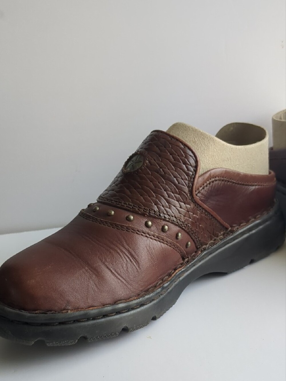 Women’s Double H Boots Brown Leather Slip-On Mules Clogs Western Stud Detail - Picture 7 of 16